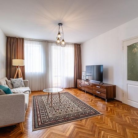 Seaside Serenity Charming Apartment By Sea Garden Варна Екстериор снимка